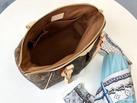 LOUIS VUITTON TIVOLI 0201